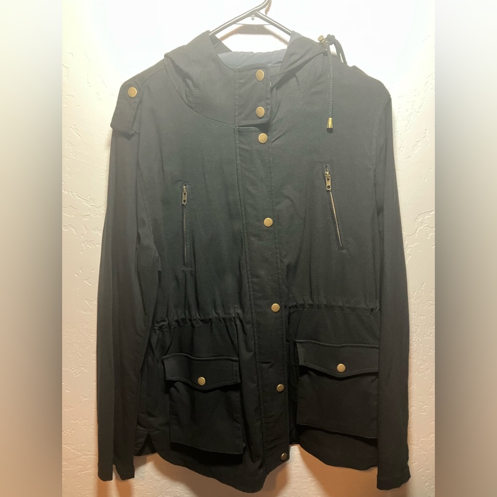 Eden Society Women's Stretch Cargo Utility Jacket
Size Large in Black